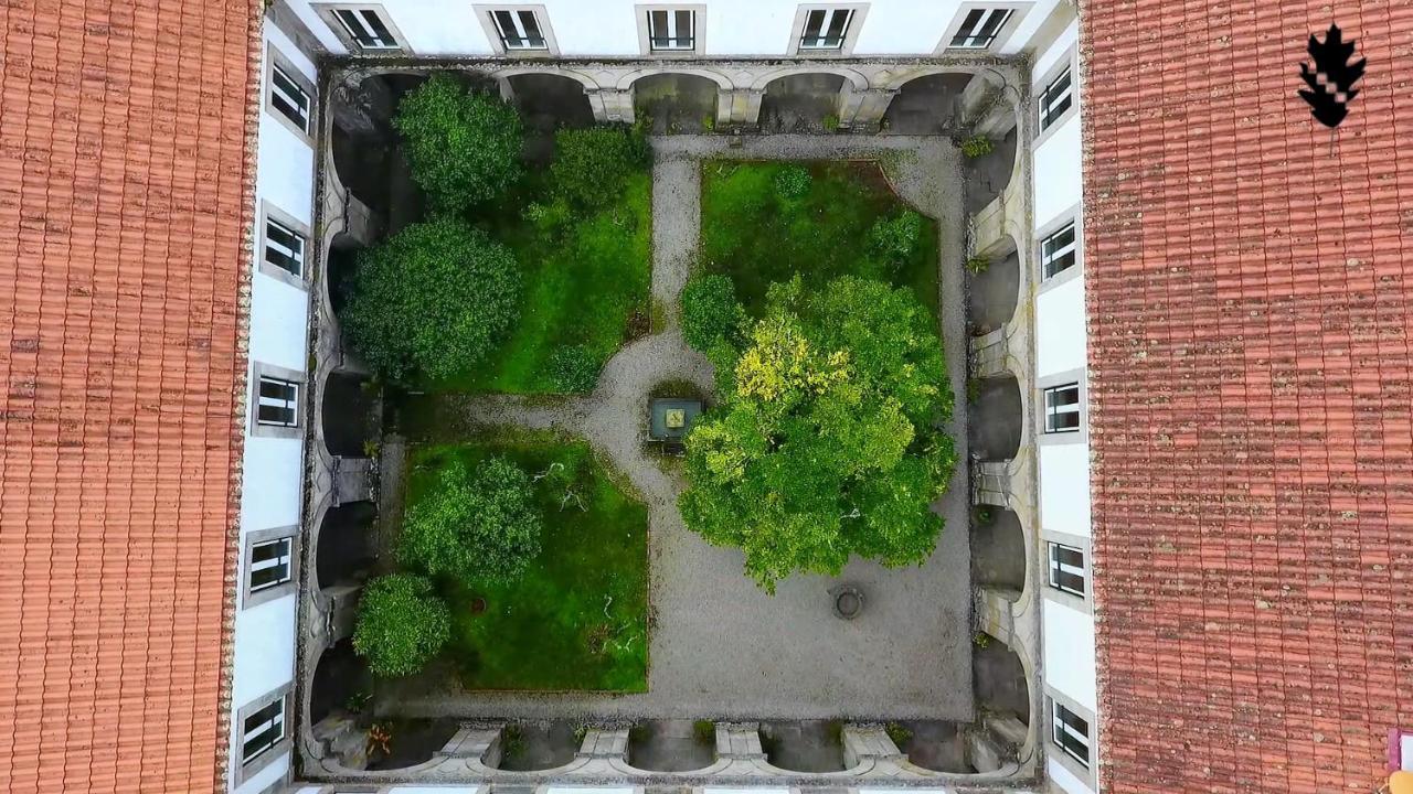Mosteiro De S. Cristovao De Lafoes São Cristóvão de Lafões Exteriör bild