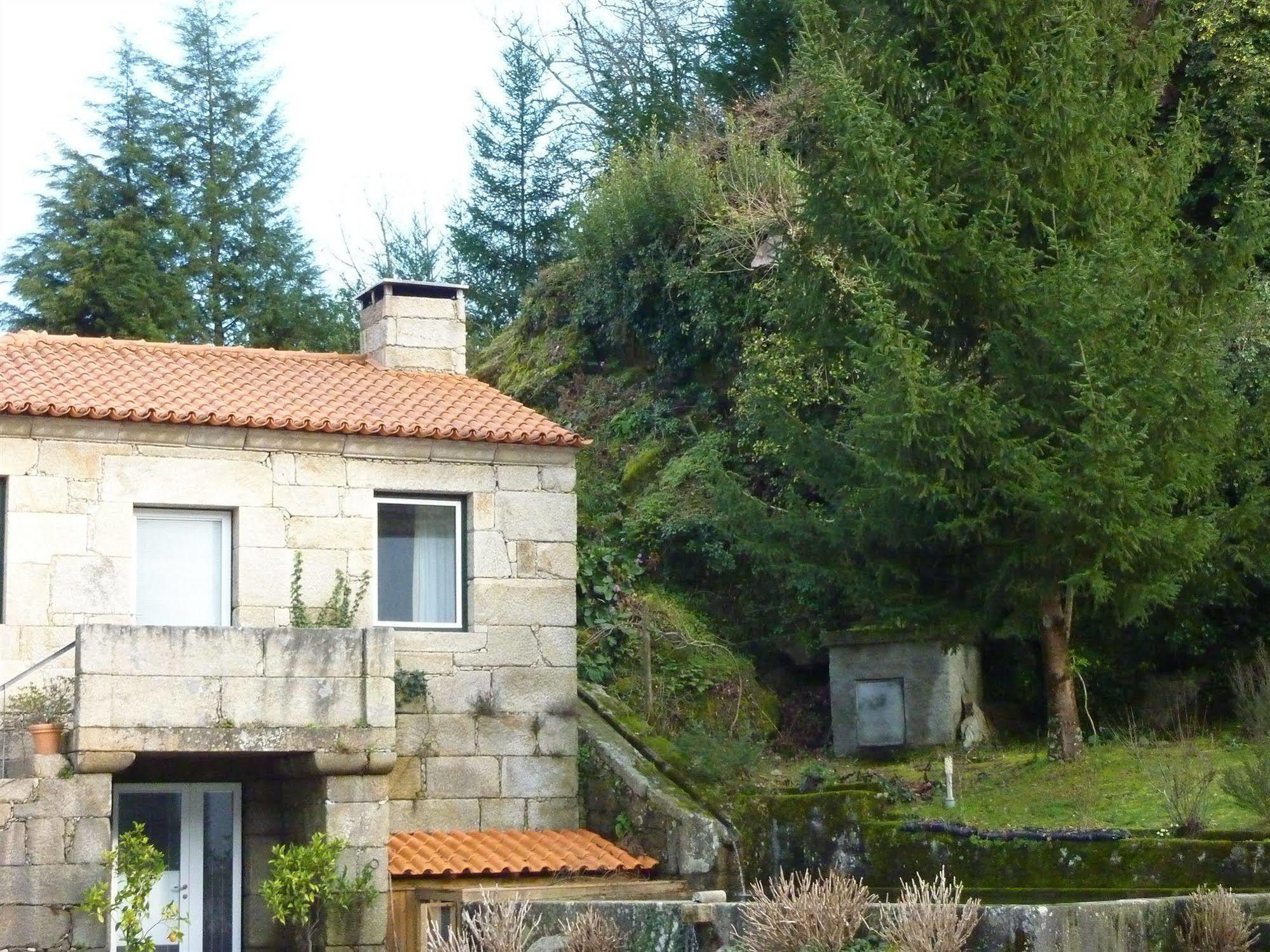 Mosteiro De S. Cristovao De Lafoes São Cristóvão de Lafões Exteriör bild
